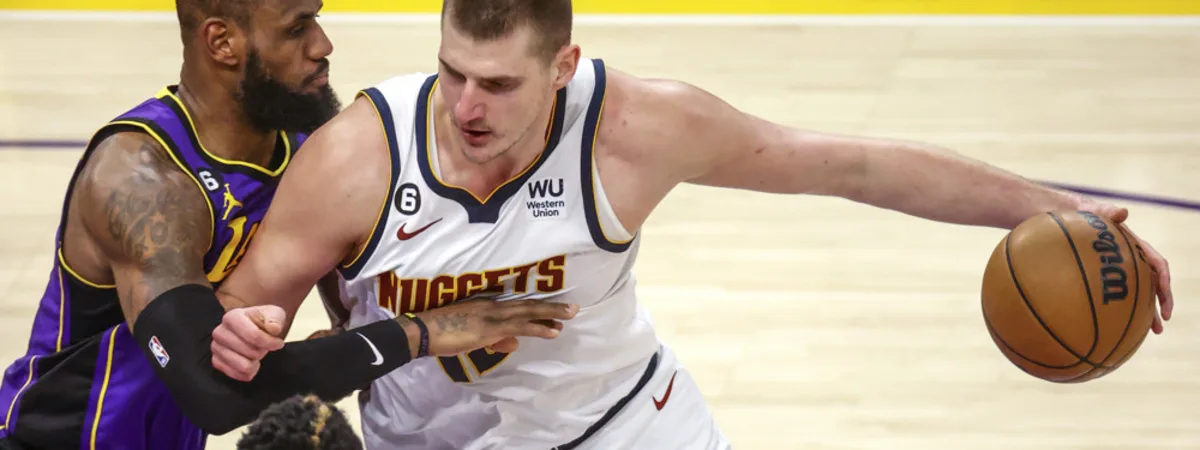 他在半決賽 他在半決賽